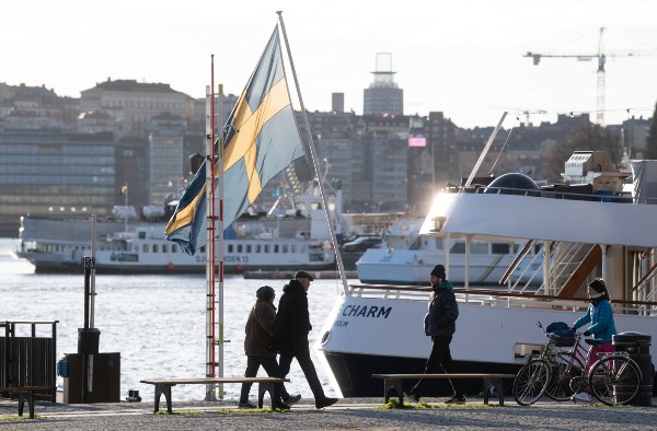 båt vid stockholms kaj